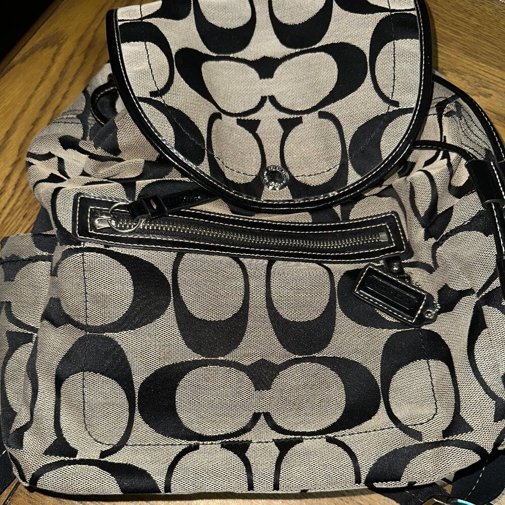 COACH DAISY POPPY BLACK AND GRAY BACKPACK SIGNATURE MONOGRAM